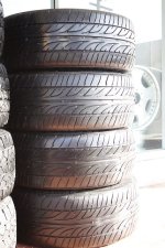 ยาง DUNLOP LM703 235-40-18 ปี13 1.jpg